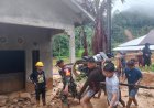 Tanah Longsor Terjang Matangnga, TNI Bantu Evakuasi Warga dan Bersihkan Material